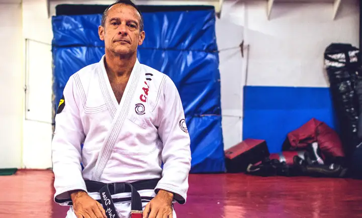 como o professor de Jiu-Jitsu deve lidar com a saída de um aluno para outra academia?